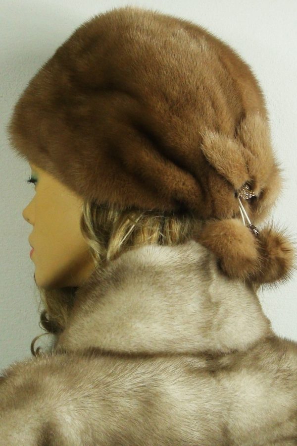 czapka futrzana z norki tył LN21-1